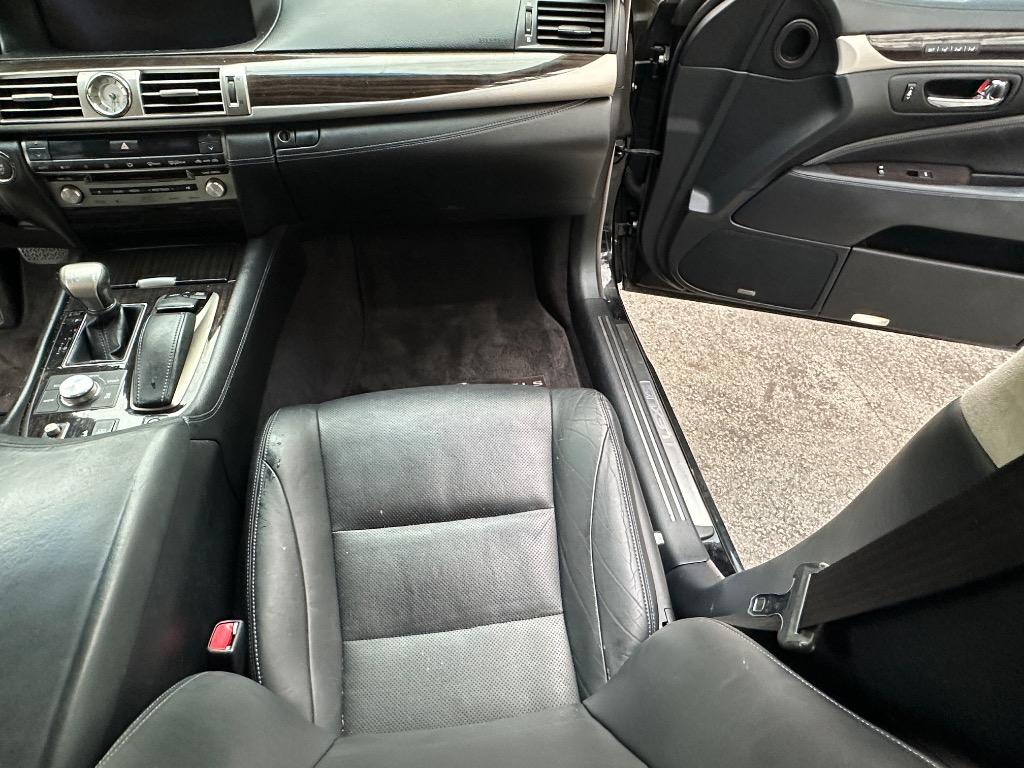 2014 Lexus LS - $13,900
