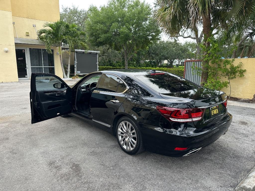 2014 Lexus LS - $13,900