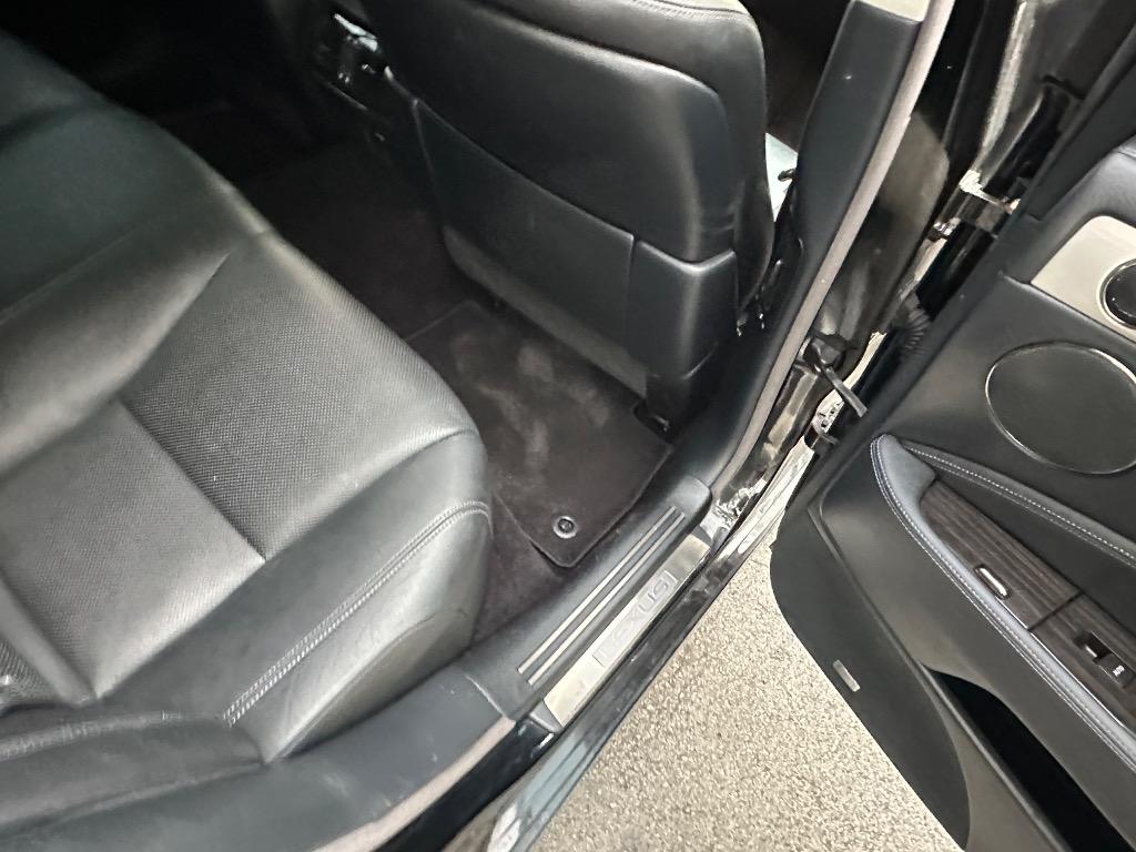 2014 Lexus LS - $13,900