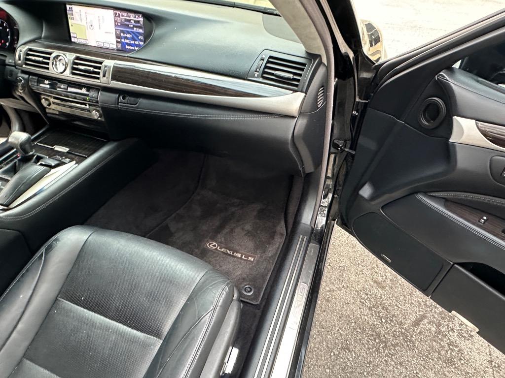 2014 Lexus LS - $13,900