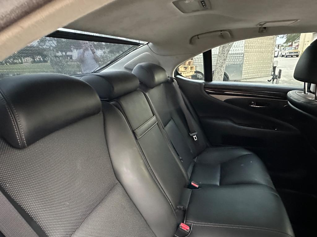 2014 Lexus LS - $13,900