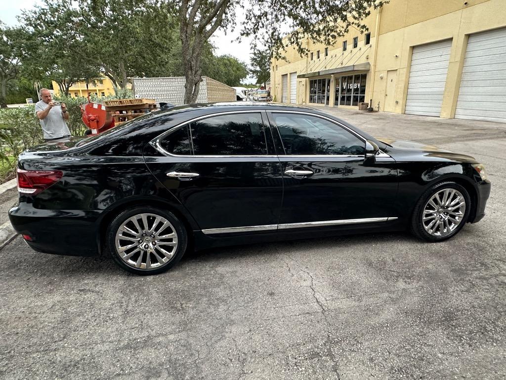 2014 Lexus LS - $13,900