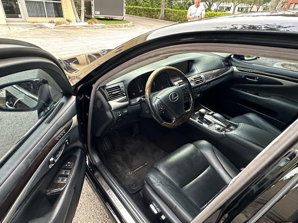 2014 Lexus LS - $13,900