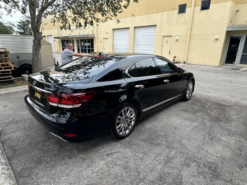 2014 Lexus LS - $13,900