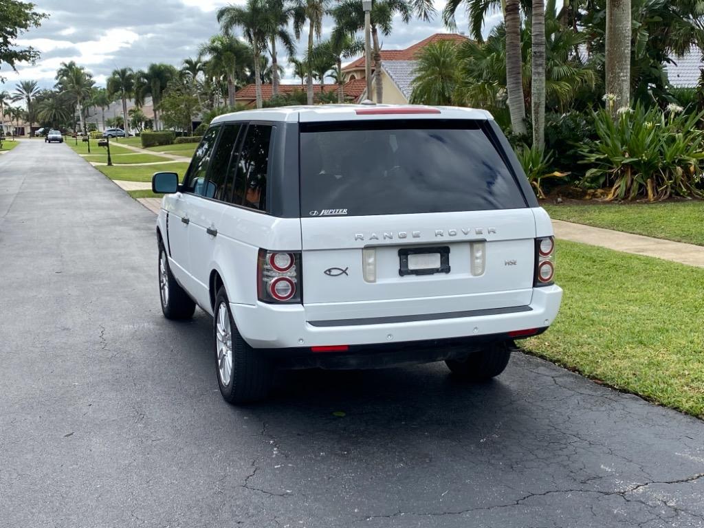 2011 LAND ROVER Range Rover - $21,900