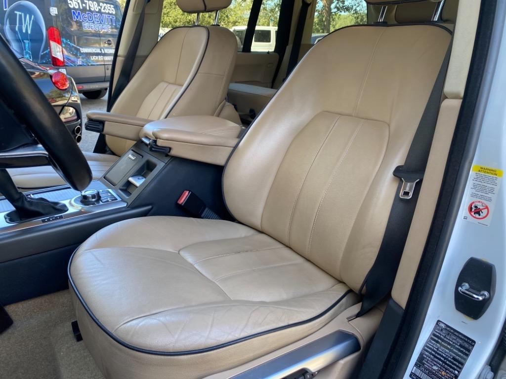 2011 LAND ROVER Range Rover - $21,900