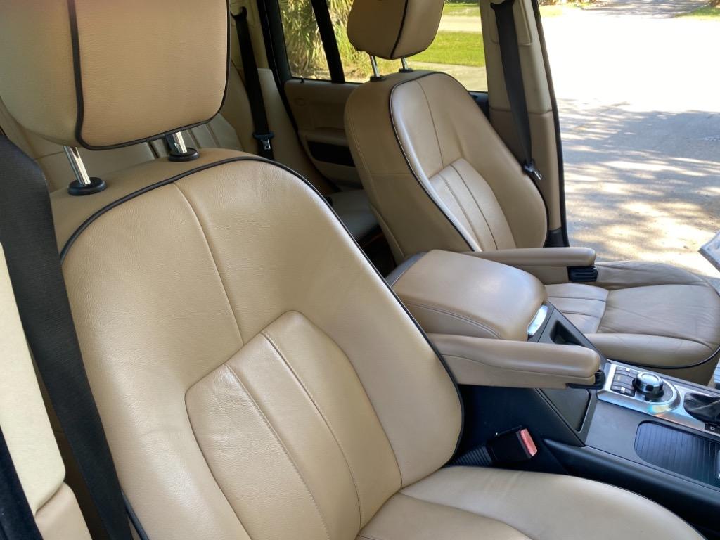 2011 LAND ROVER Range Rover - $21,900
