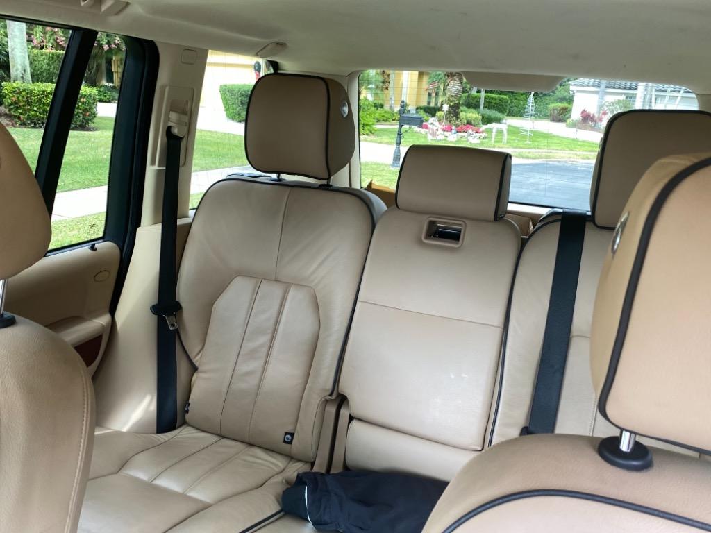 2011 LAND ROVER Range Rover - $21,900