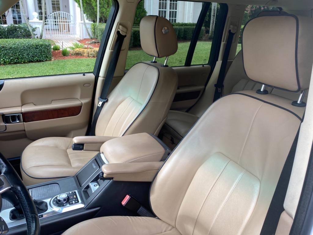 2011 LAND ROVER Range Rover - $21,900