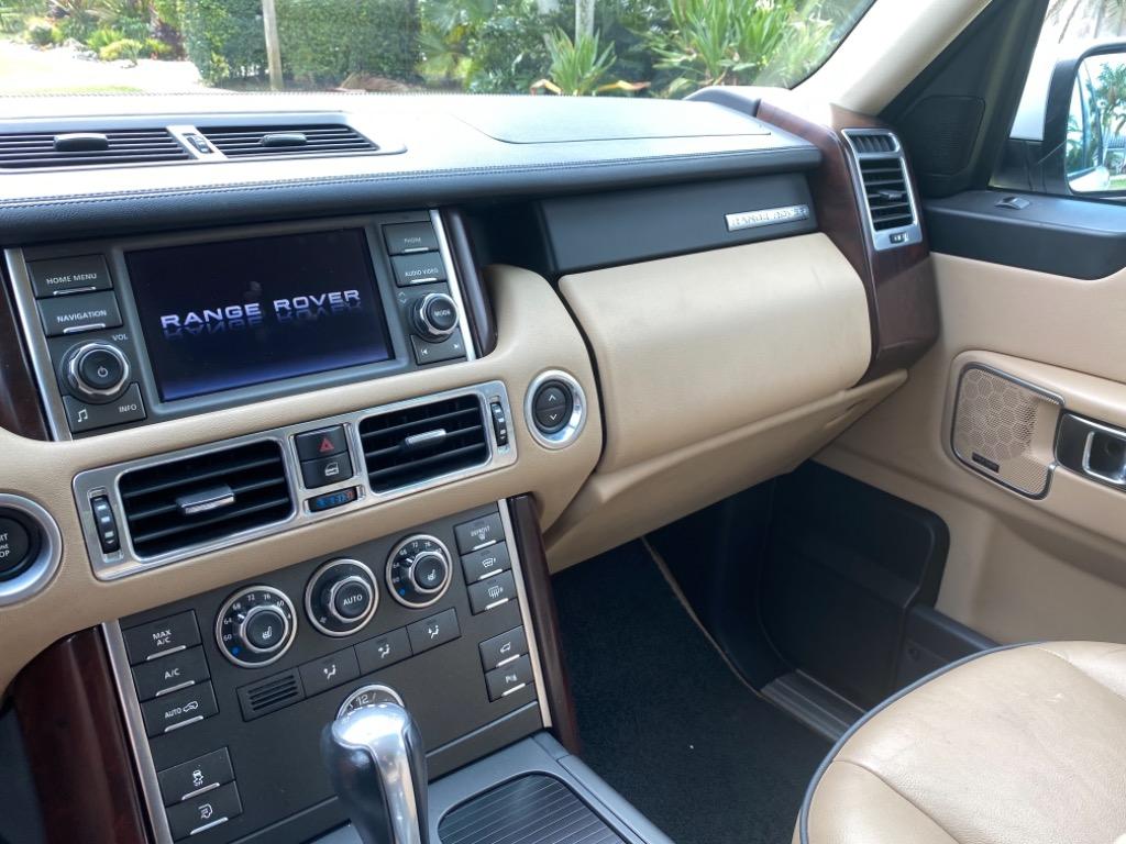 2011 LAND ROVER Range Rover - $21,900