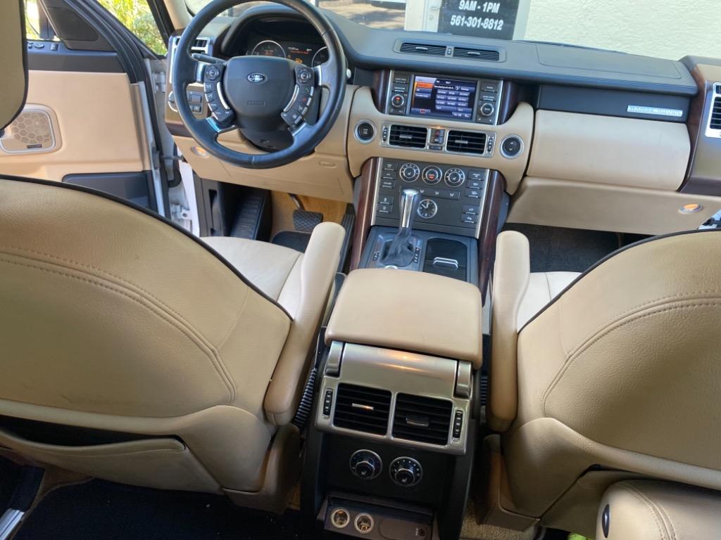 2011 LAND ROVER Range Rover - $21,900