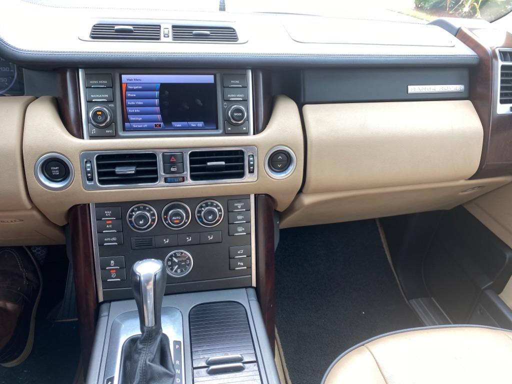 2011 LAND ROVER Range Rover - $21,900