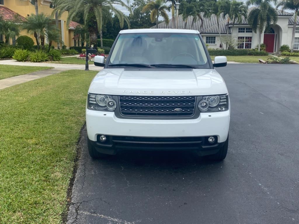2011 LAND ROVER Range Rover - $21,900