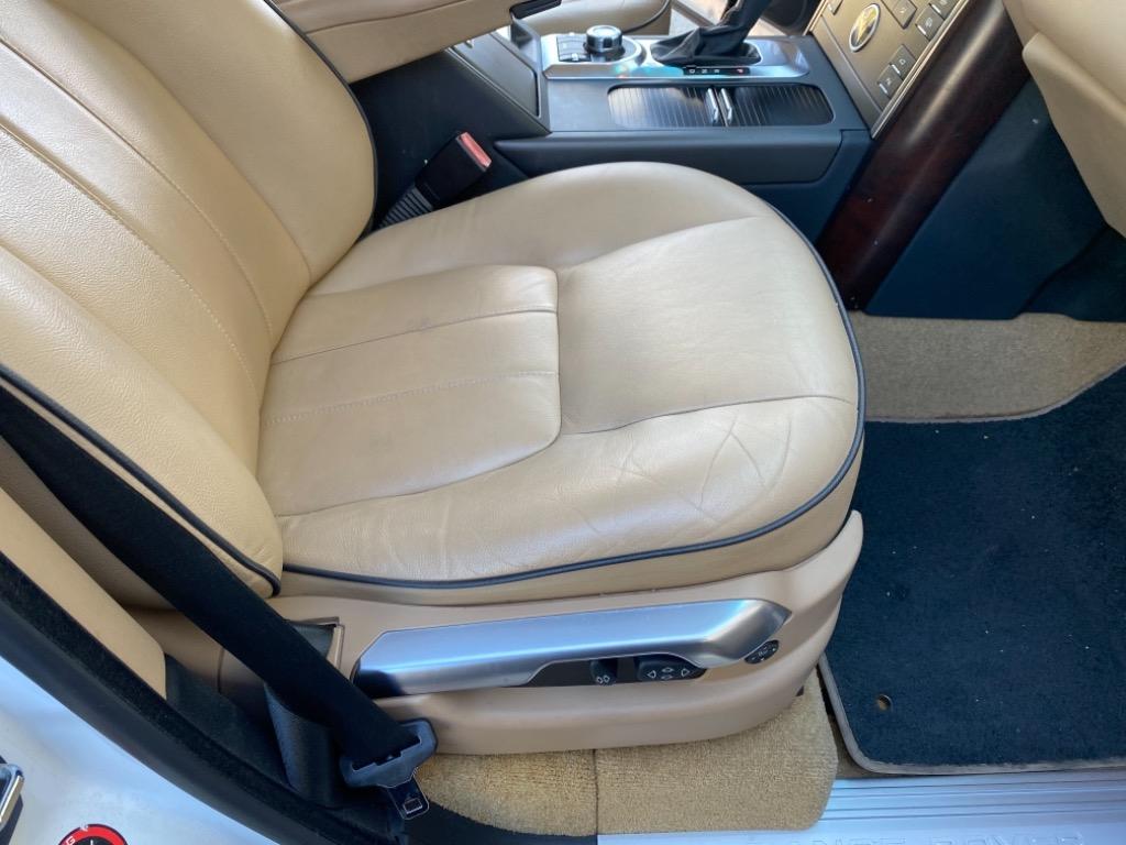 2011 LAND ROVER Range Rover - $21,900