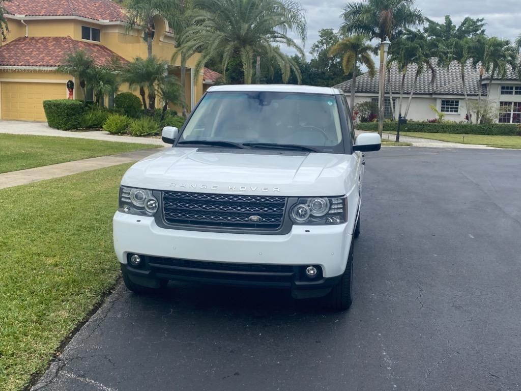 2011 LAND ROVER Range Rover - $21,900