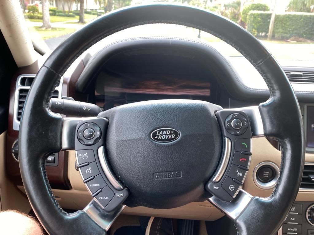 2011 LAND ROVER Range Rover - $21,900