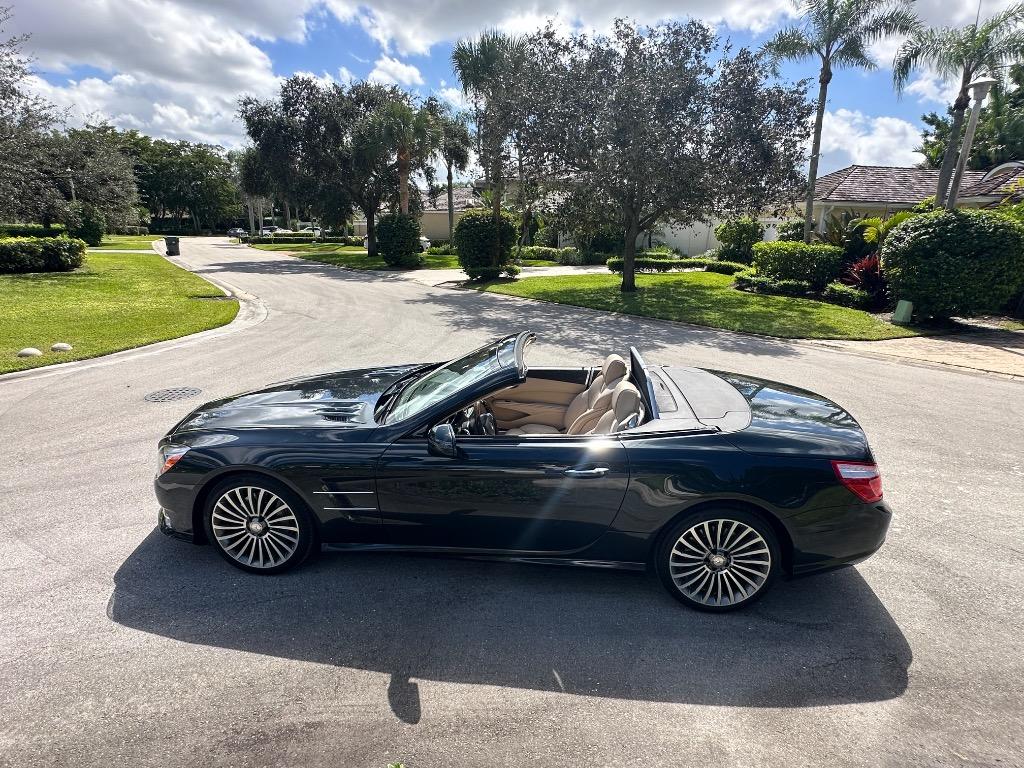 2013 Mercedes-Benz SL-Class - $32,995