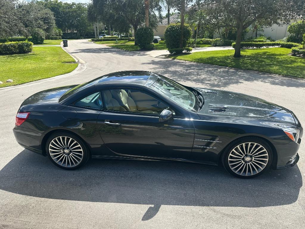 2013 Mercedes-Benz SL-Class - $32,995
