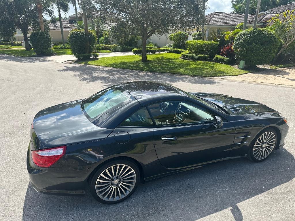2013 Mercedes-Benz SL-Class - $32,995
