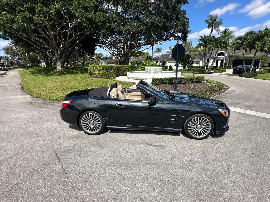 2013 Mercedes-Benz SL-Class - $32,995