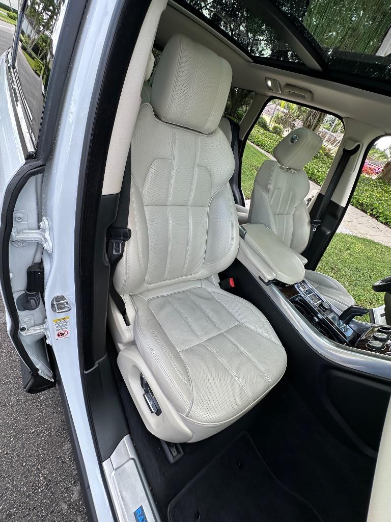 2014 Land Rover Range Rover Sport - $24,995