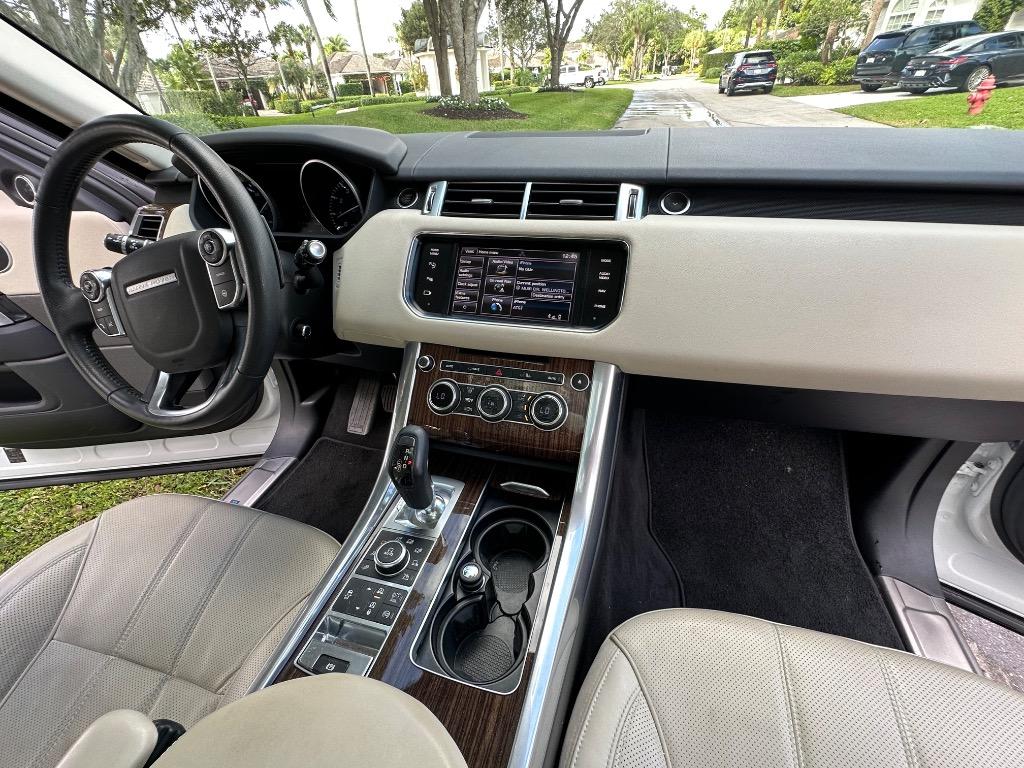 2014 Land Rover Range Rover Sport - $24,995