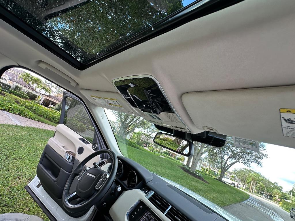 2014 Land Rover Range Rover Sport - $24,995