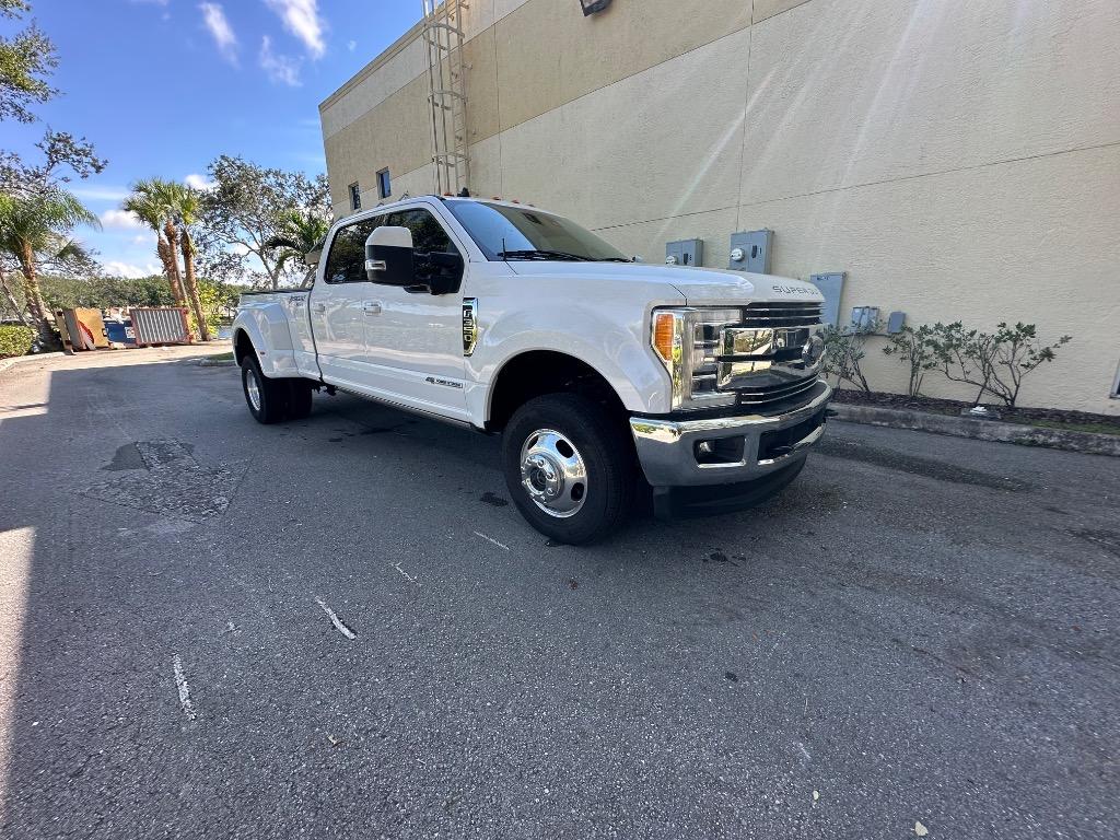 2019 Ford F-350 - $51,995