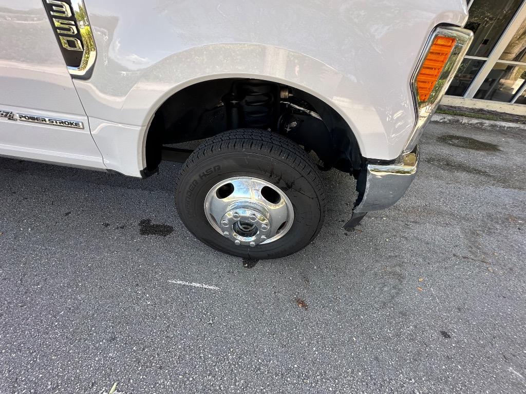 2019 Ford F-350 - $51,995