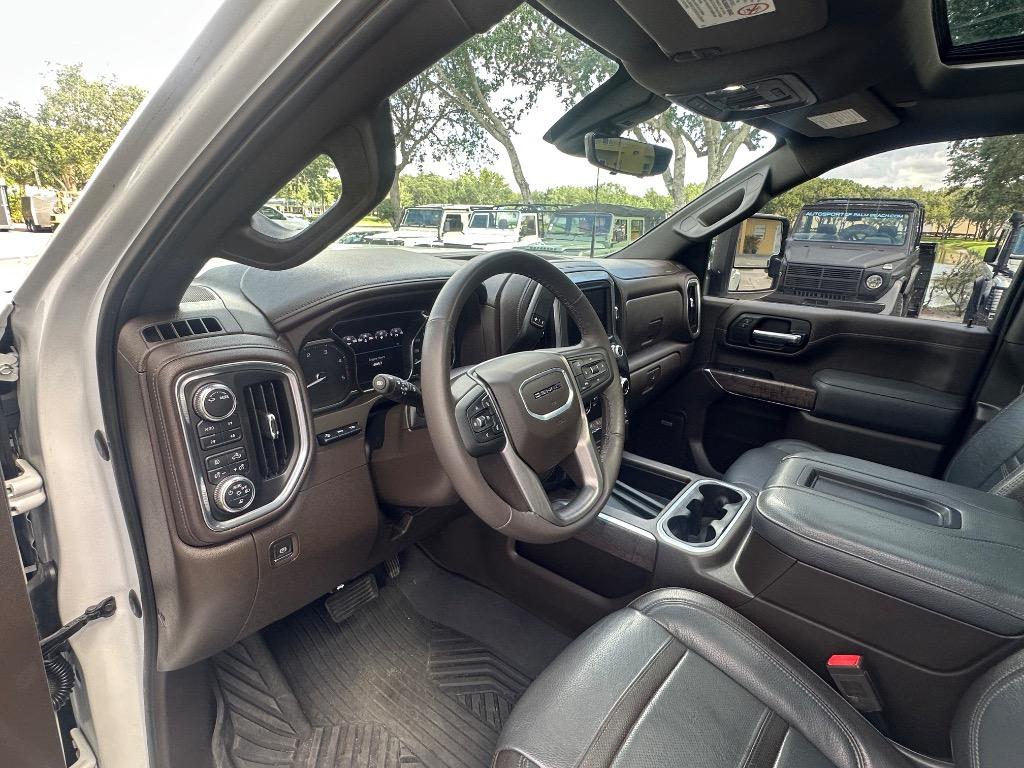 2022 GMC Sierra Hd - $49,995
