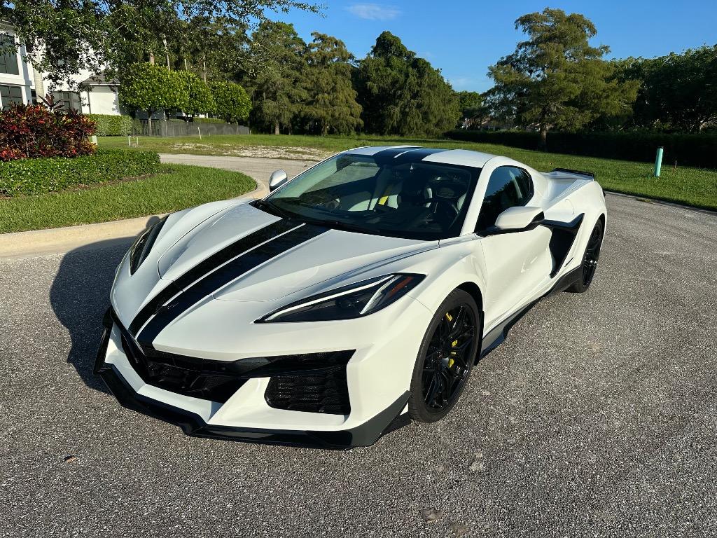 2023 Chevrolet Corvette - $114,995