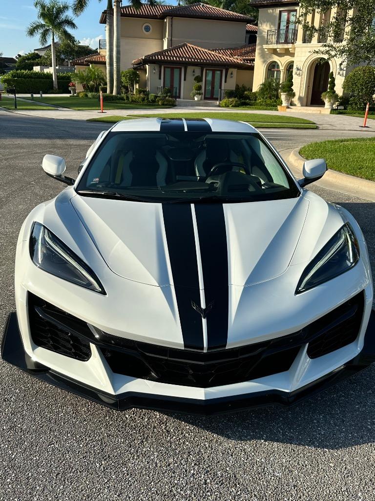 2023 Chevrolet Corvette - $114,995