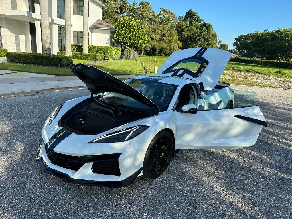 2023 Chevrolet Corvette - $114,995