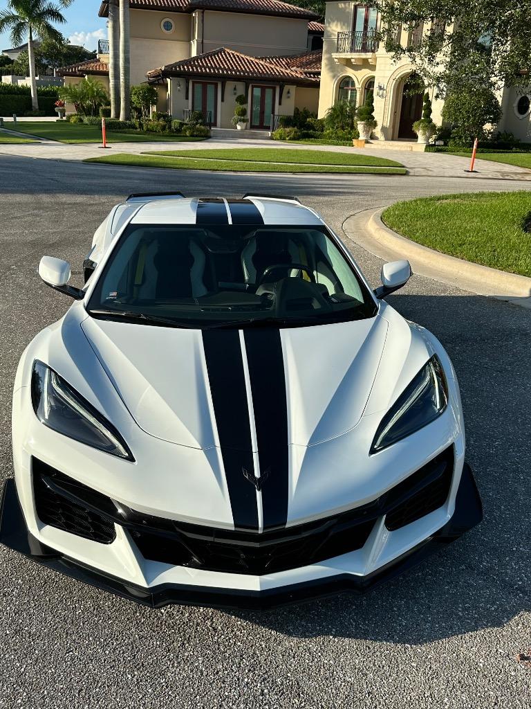 2023 Chevrolet Corvette - $114,995