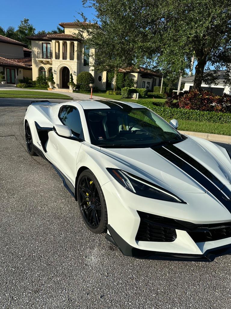 2023 Chevrolet Corvette - $114,995