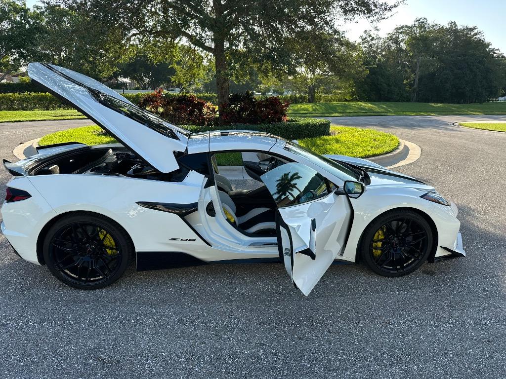 2023 Chevrolet Corvette - $114,995