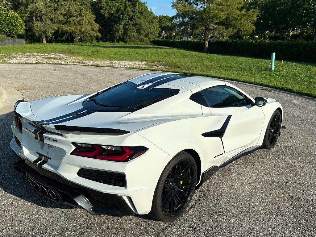 2023 Chevrolet Corvette - $114,995