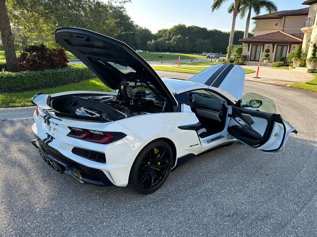 2023 Chevrolet Corvette - $114,995