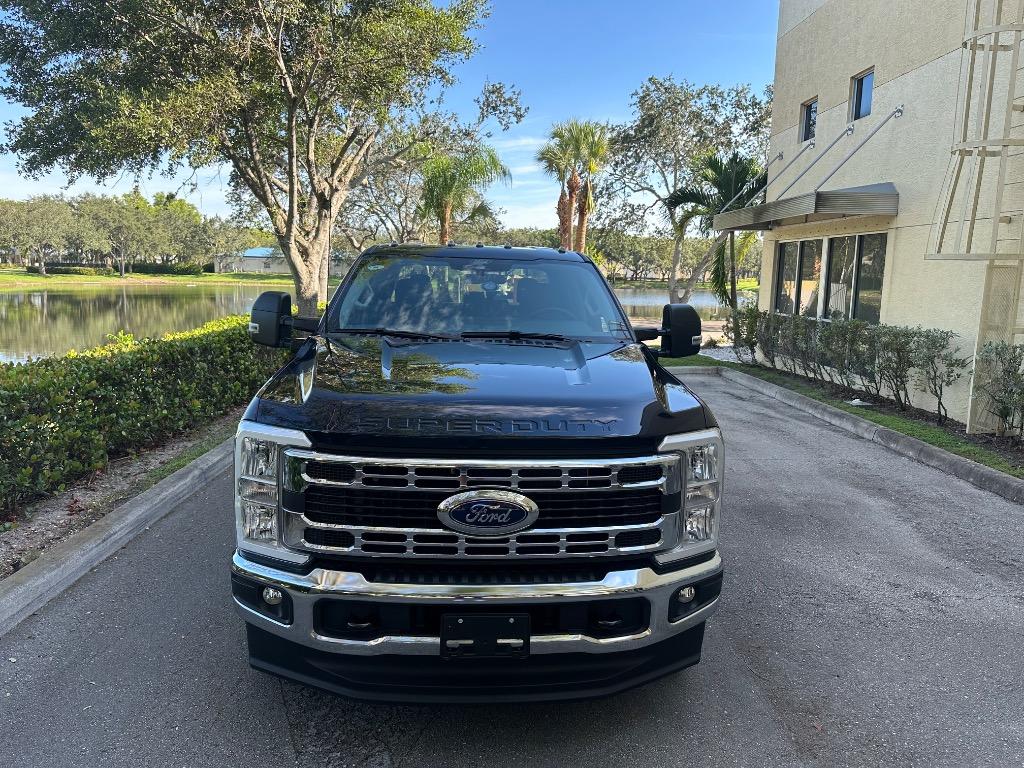 2025 Ford F-350 Super Duty - $62,500