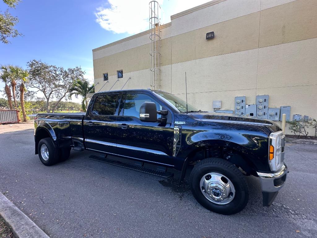 2025 Ford F-350 Super Duty - $62,500
