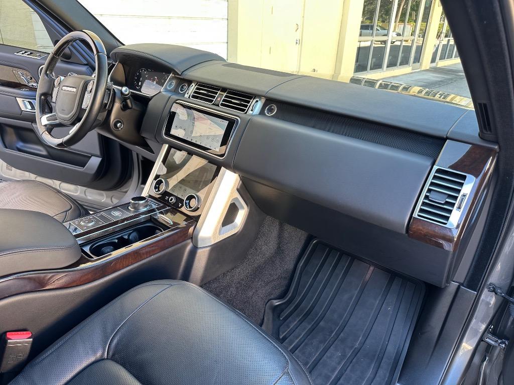 2019 Land Rover Range Rover - $32,995