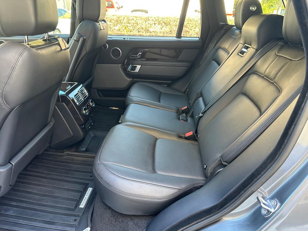 2019 Land Rover Range Rover - $32,995
