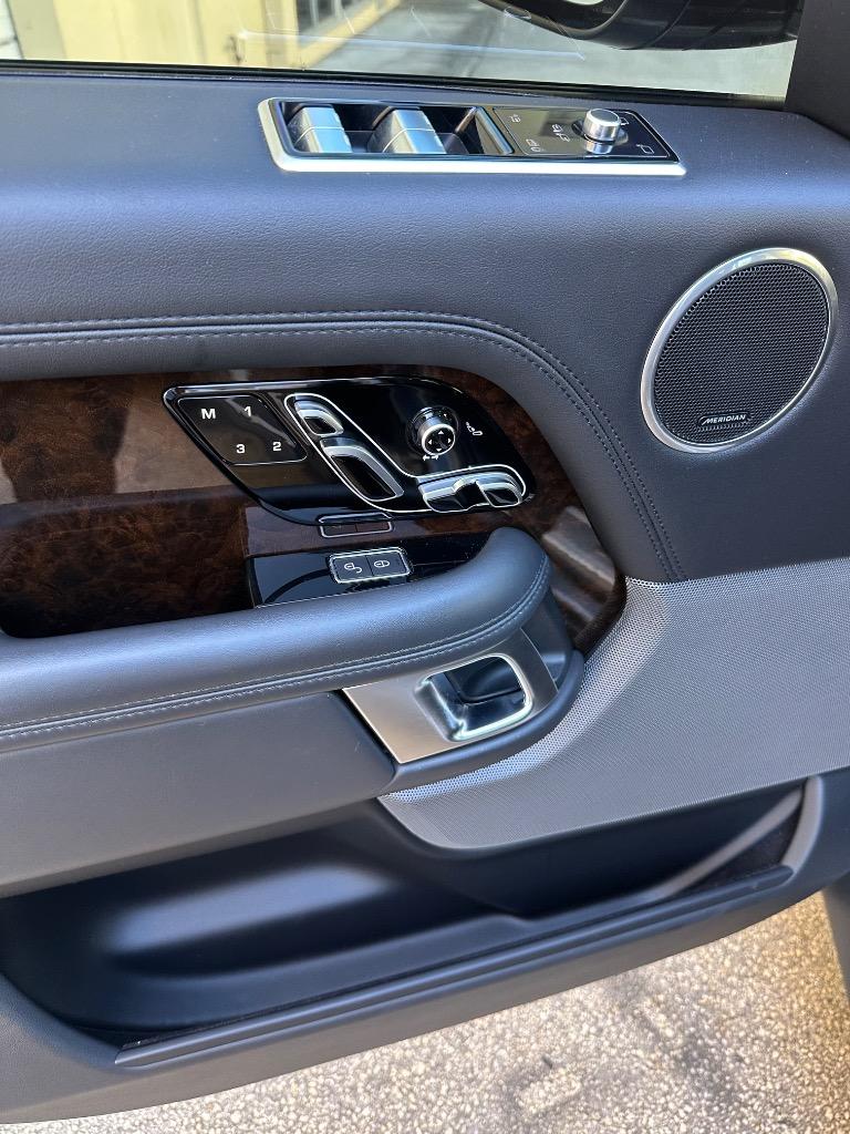 2019 Land Rover Range Rover - $32,995