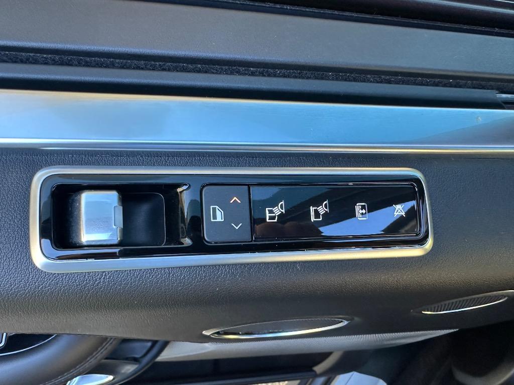 2019 Land Rover Range Rover - $32,995