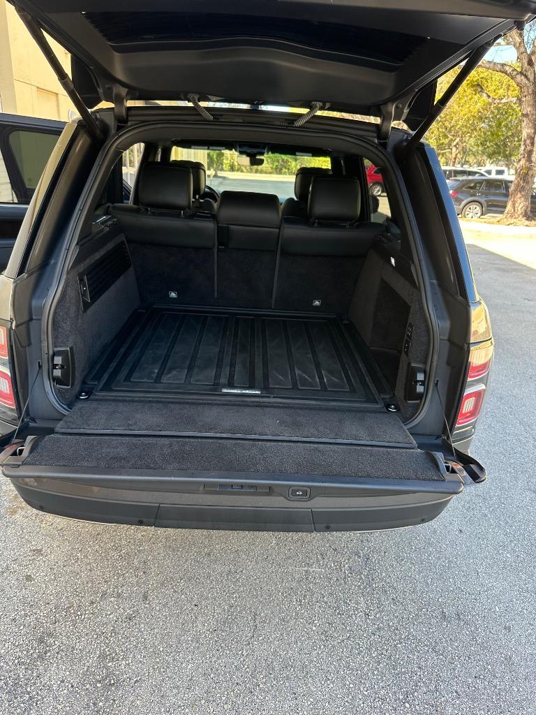 2019 Land Rover Range Rover - $32,995