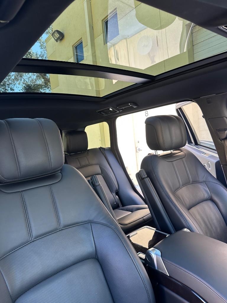 2019 Land Rover Range Rover - $32,995
