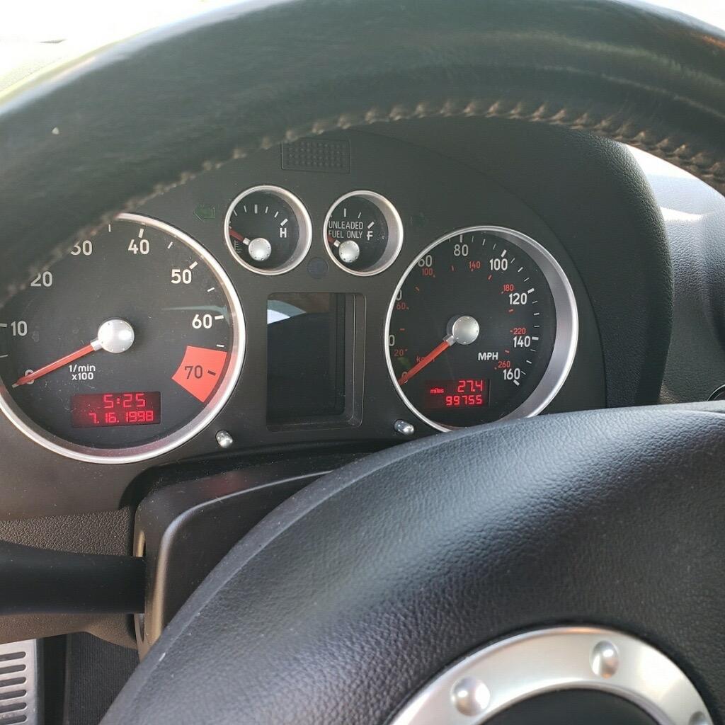 2000 Audi TT photo