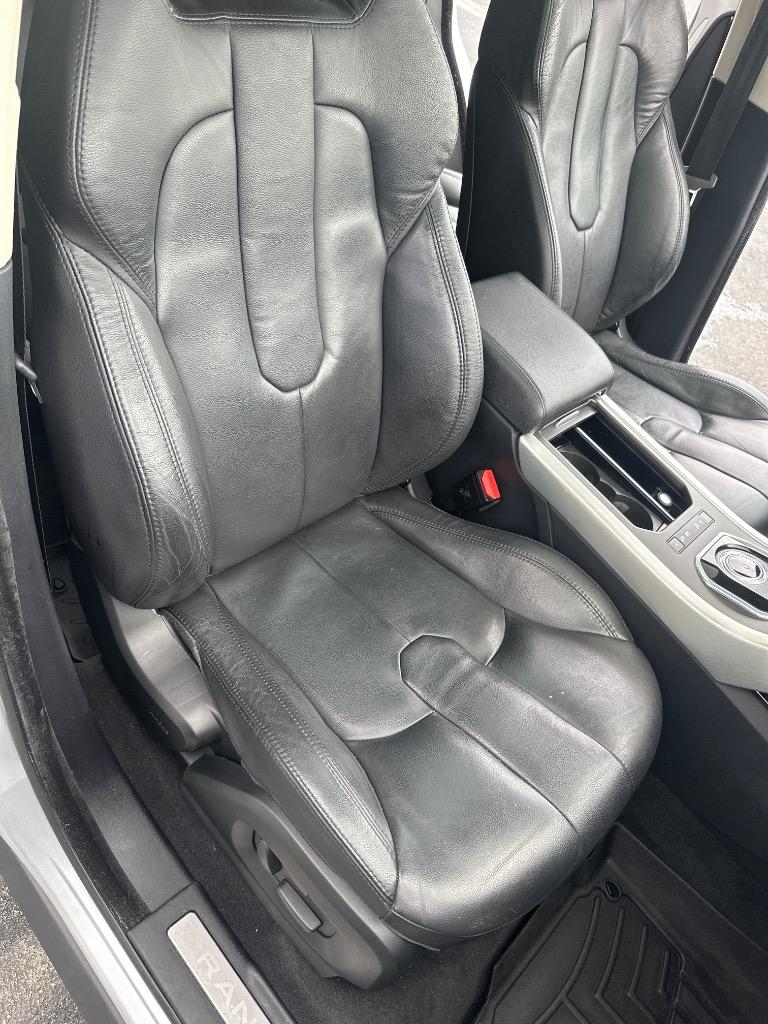 2015 Land Rover Range Rover Evoque - $12,995