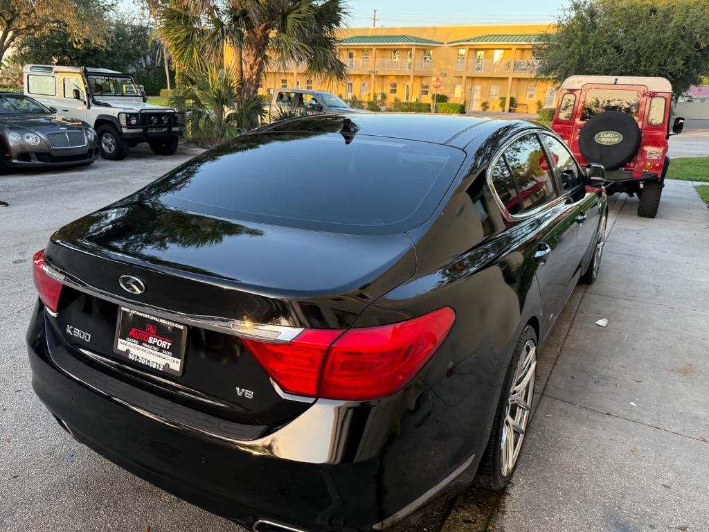 2015 Kia K900 - $11,900