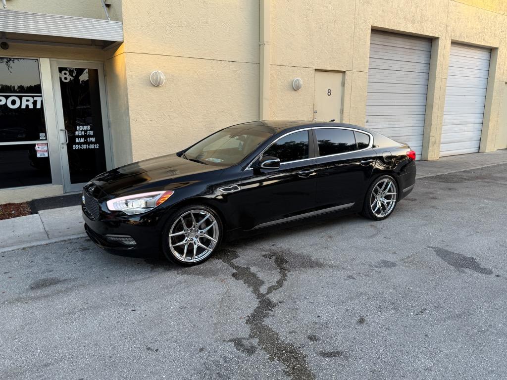 2015 Kia K900 - $11,900